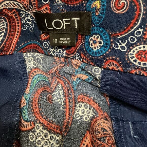 LOFT Blue Multicolor Paisley Belted Shorts Size 10 - Picture 5 of 9